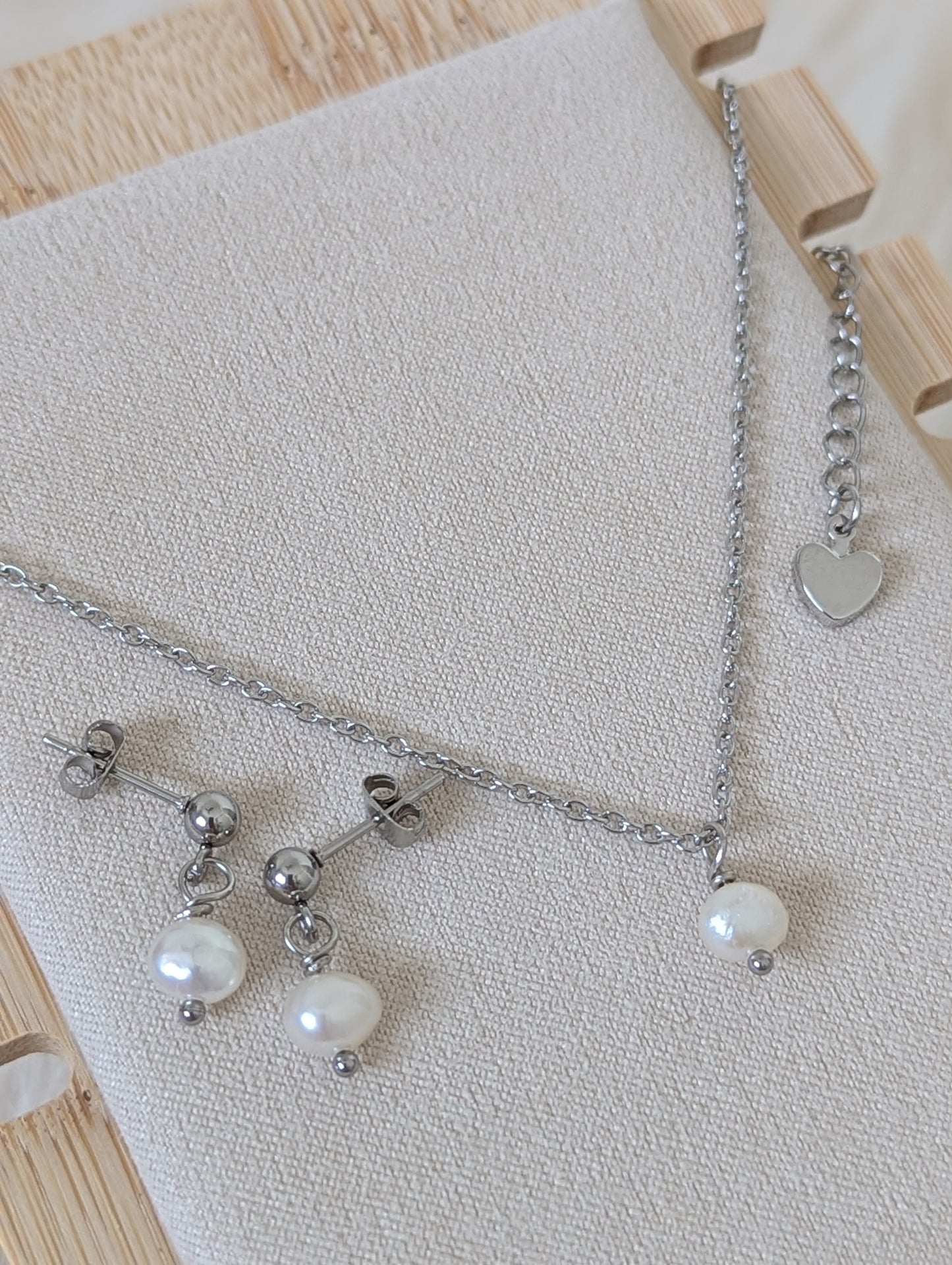 FRESHWATER PEARL SPECIAL EDITION SILVER EARRING DANGLES (WHITE)