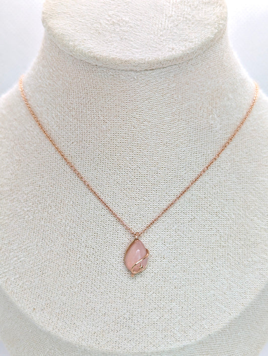 CELESTIAL ROSE NECKLACE