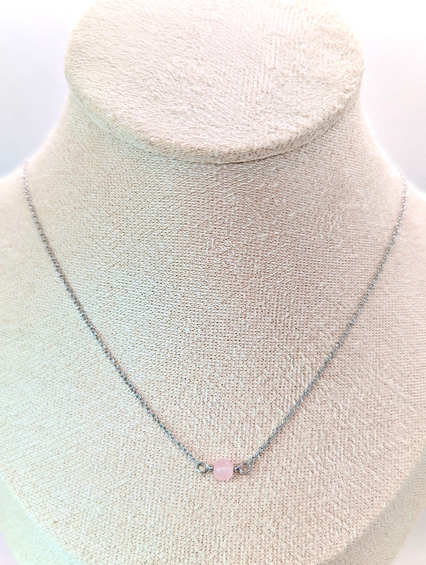 MOONLIT BLUSH NECKLACE